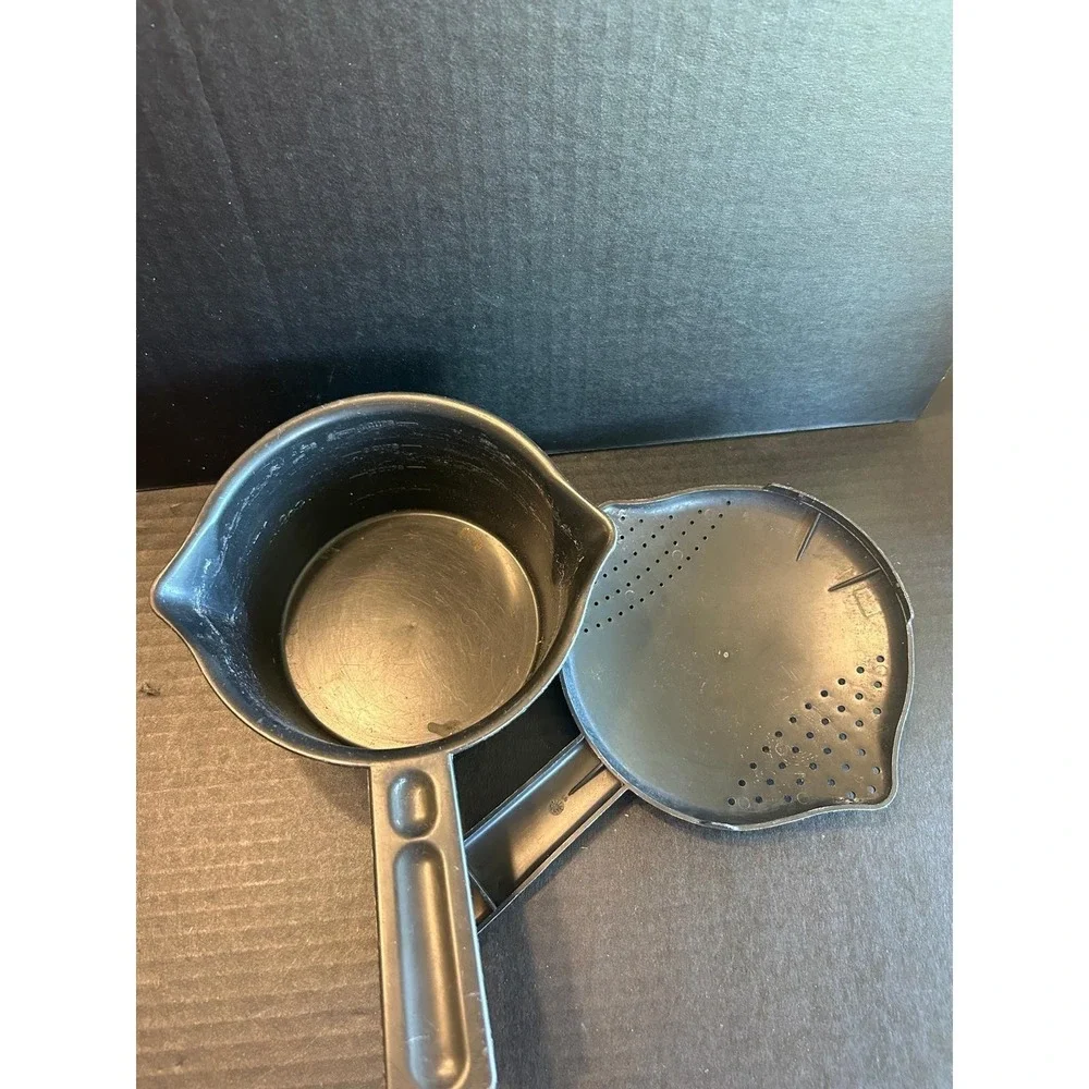Pampered Chef 4 Cup 1 Quart Microwave Pot Steam Strainer Black #2776